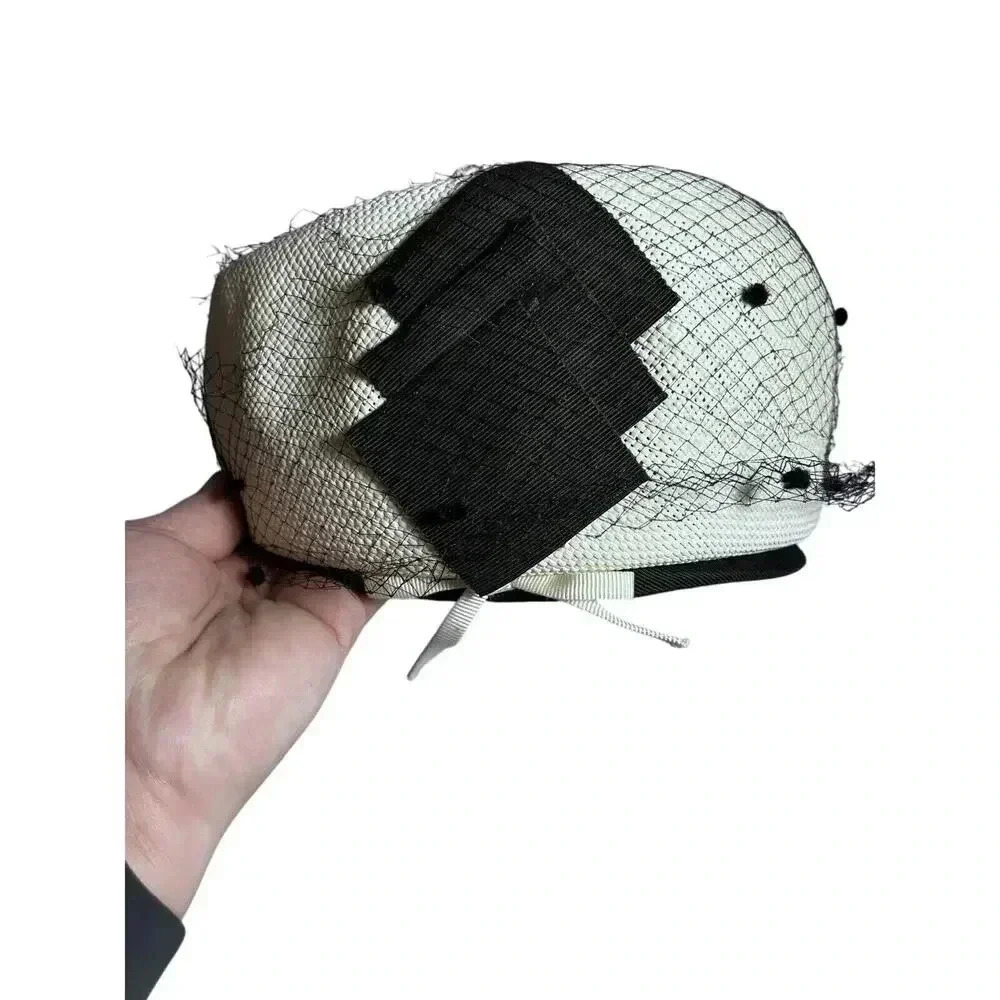 Vintage Union Made GU 750687 Cream And Black Netting Pull Box Hat